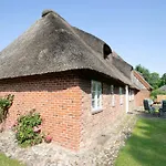 Friesisches Reetdachferienhaus *