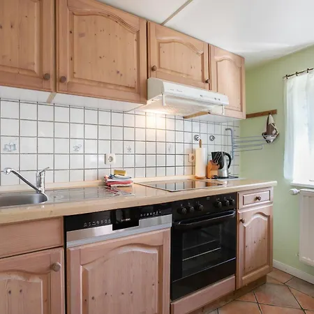 Apartament Friesisches Reetdachferienhaus