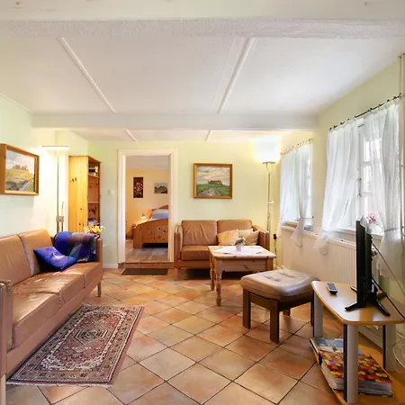 Apartament Friesisches Reetdachferienhaus *