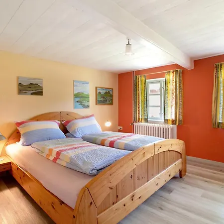 Friesisches Reetdachferienhaus *