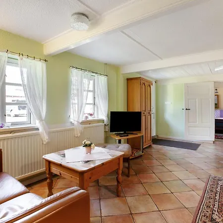 Friesisches Reetdachferienhaus * 보르델룸
