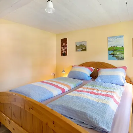 Friesisches Reetdachferienhaus Lejlighed *